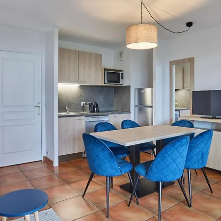 Aparthotel Odalys Domaine Iratzia 4*